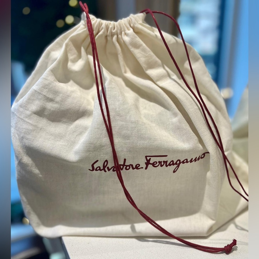 Salvatore Ferragamo quilted Gancini shoulder bag - Picture 6 of 7
